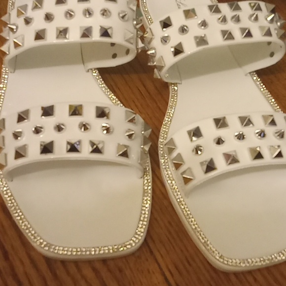 Lauren Lorraine White Studded Sandals - Picture 2 of 4